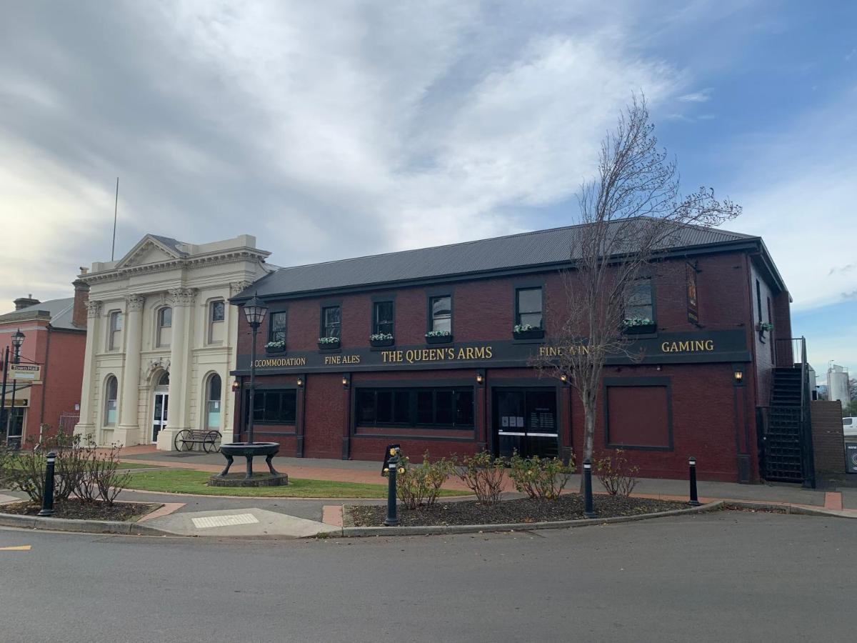 Queens Arms Hotel Longford Luaran gambar